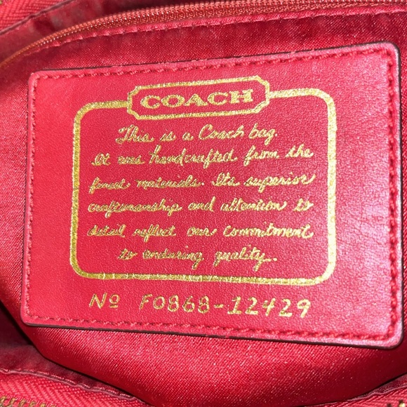 EUC Coach red patent signature top zip shoulder bag 13.5 x 10 - Picture 5 of 11